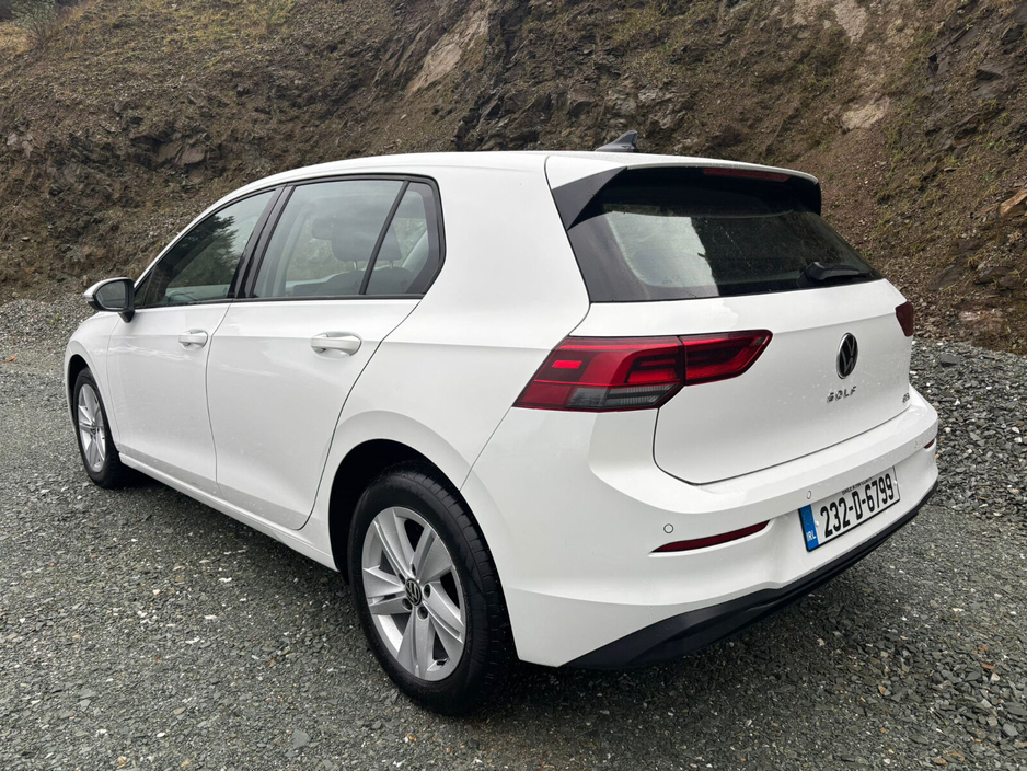 2023 Volkswagen Golf 1.0 eTSI 110HP Life DSG MHEV €25,950