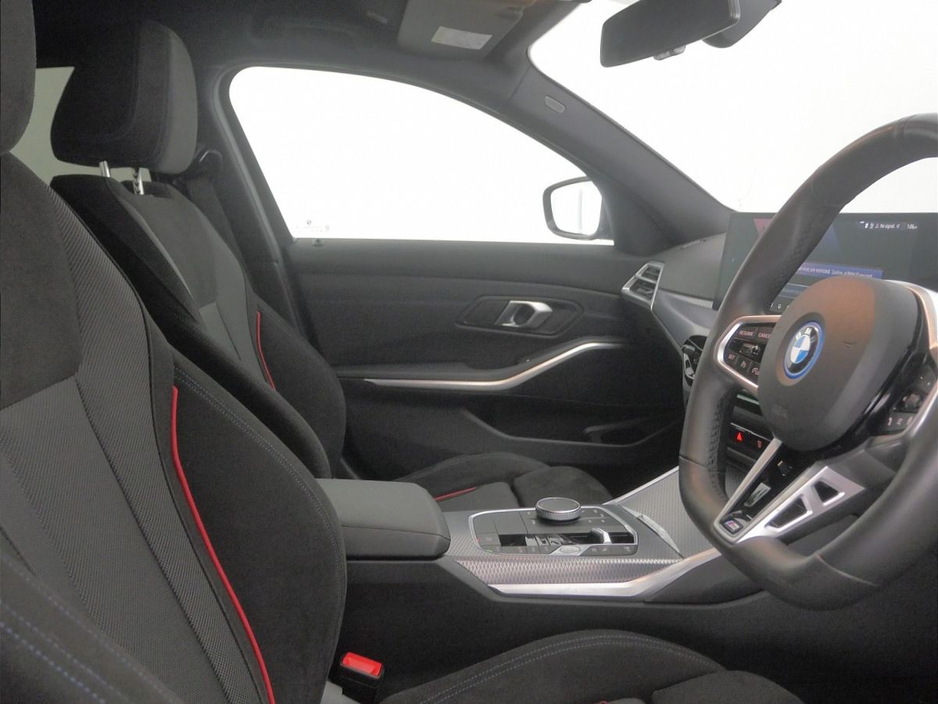 2025 BMW 3 Series 330e M Sport Saloon €52,900