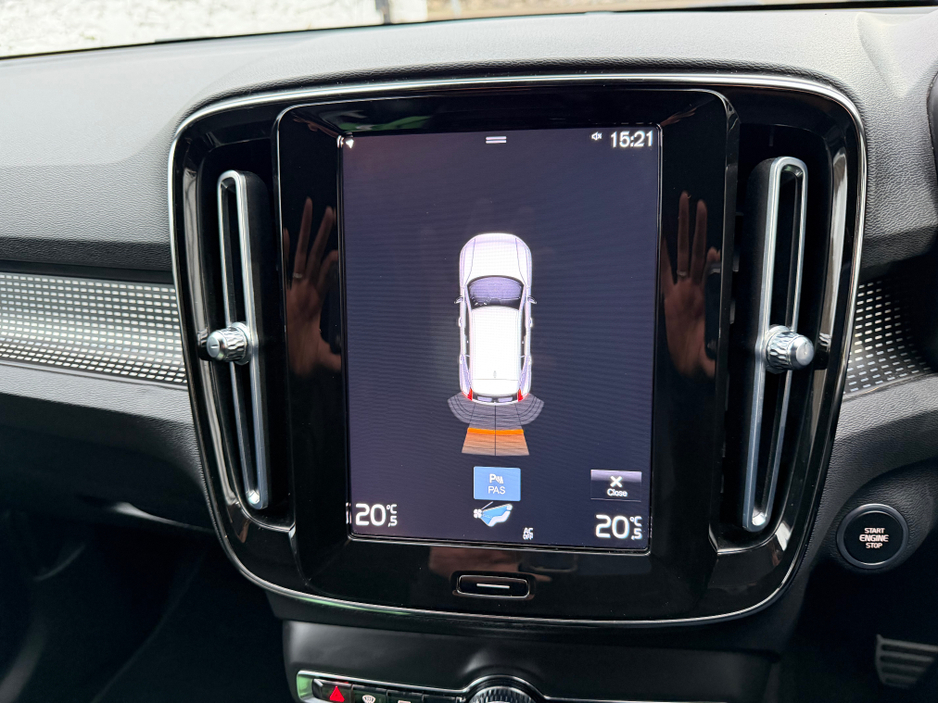 2021 Volvo XC40 R-DESIGN T5 RECHARGE//FULL LEATHER//FULL VOLVO SERVICE HISTORY//GREAT SPECIAL//SIMI AND AA DEALER €31,950