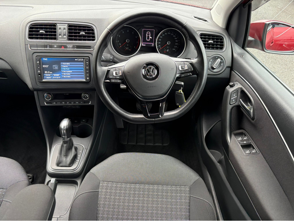 2014 Volkswagen Polo - image 14