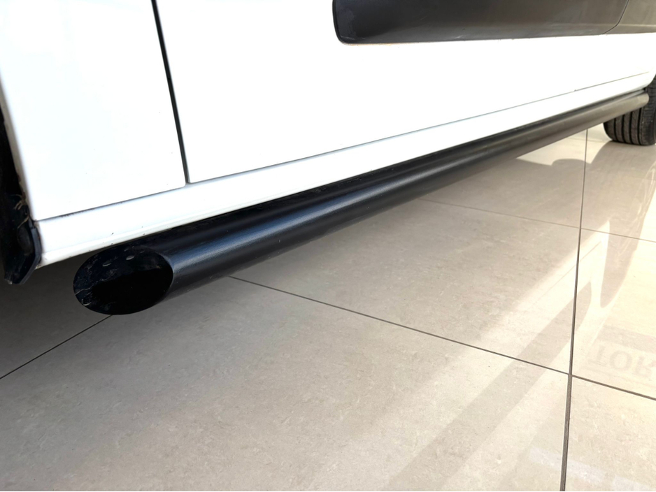 2020 Peugeot Partner - image 10