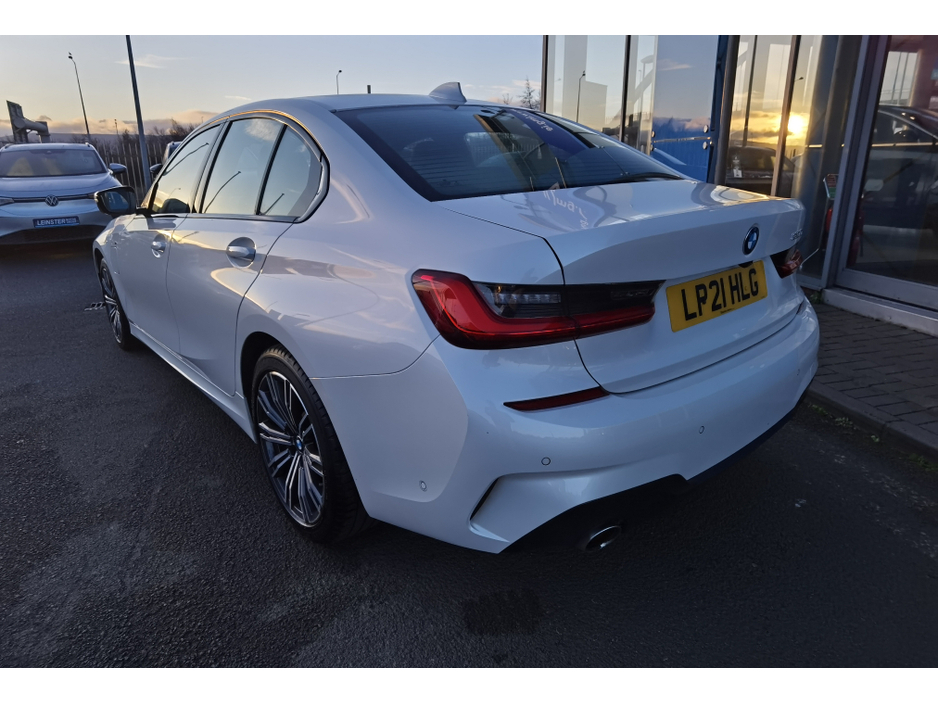 2021 BMW 3 Series 330E M SPORT AUTOMATIC PETROL PLUG-IN HYBRID - FINANCE AVAILABLE - CALL US TODAY ON 01 492 6566 OR 087-092 5525 €25,950