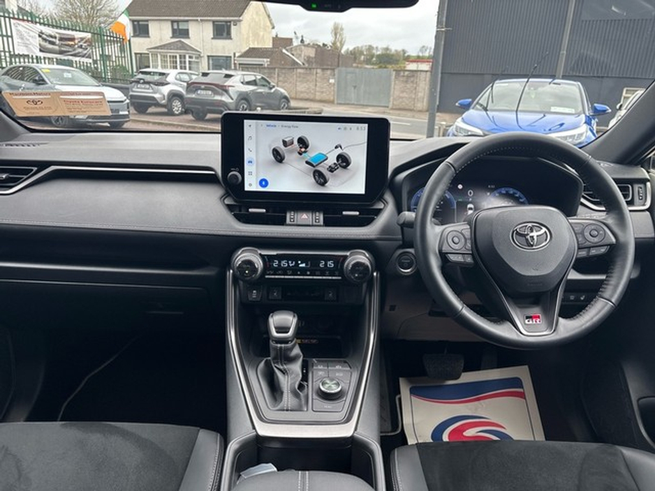 2025 Toyota Rav4 - image 8