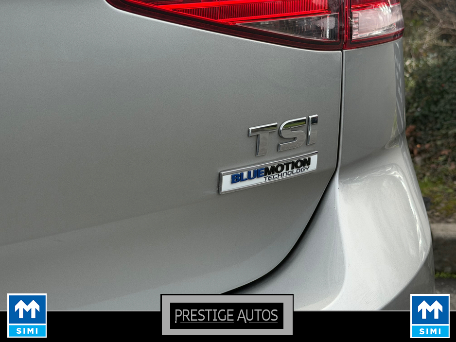 2015 Volkswagen Golf - image 30