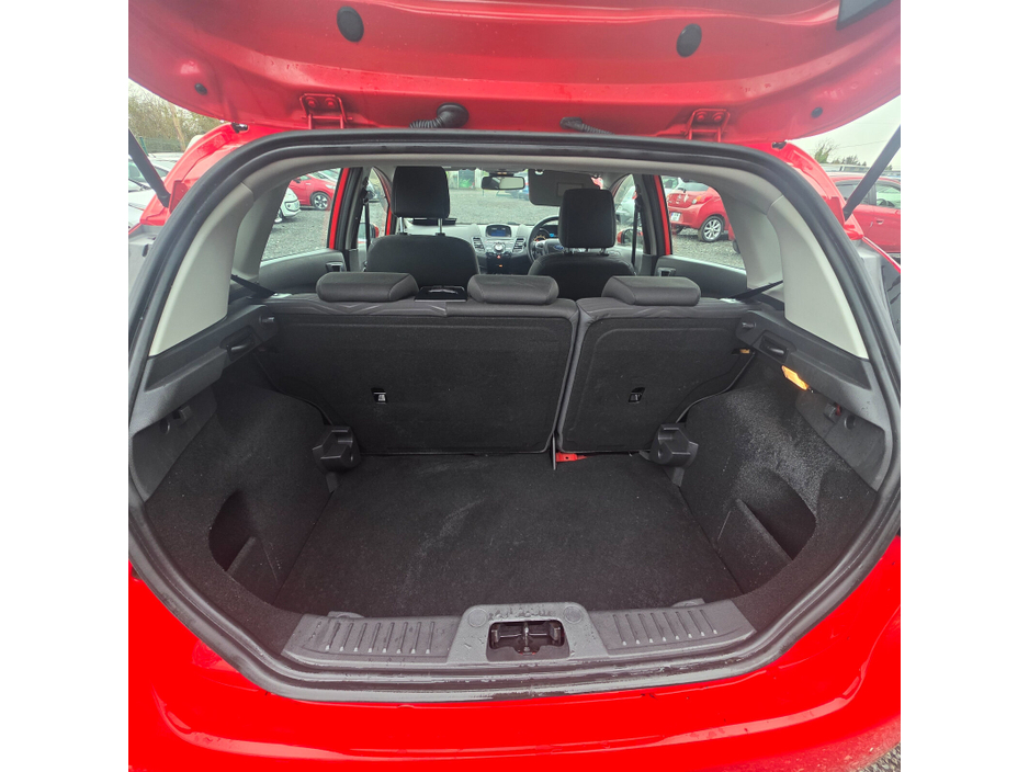 2015 Ford Fiesta - image 15