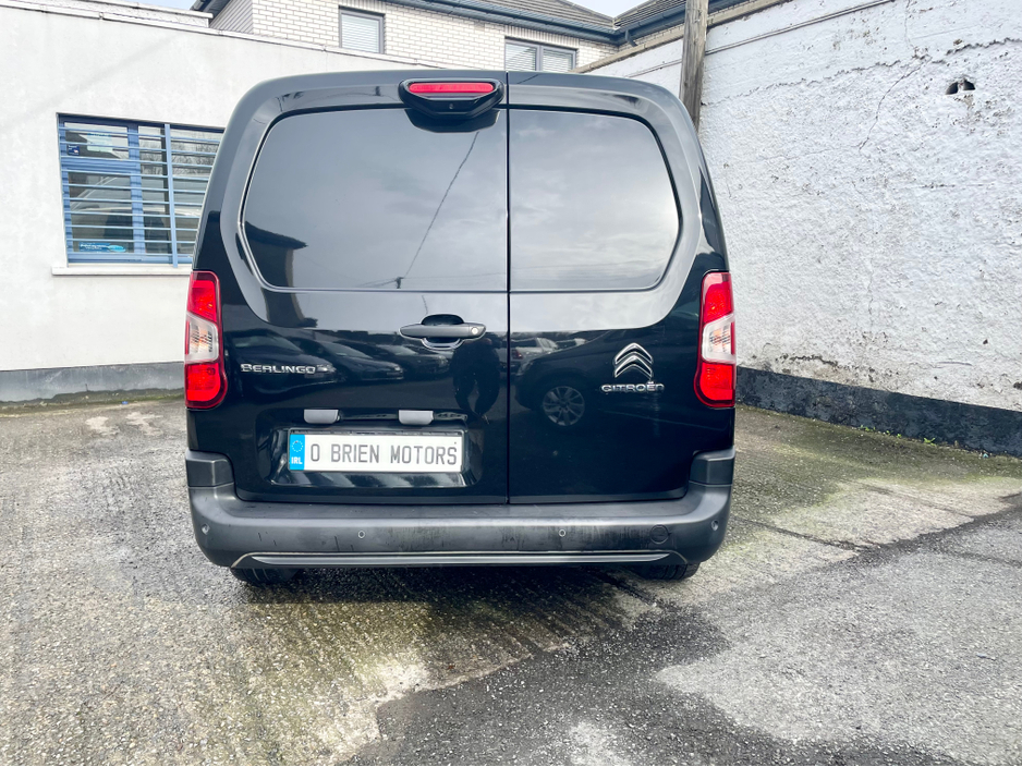 2023 Citroen Berlingo - image 24