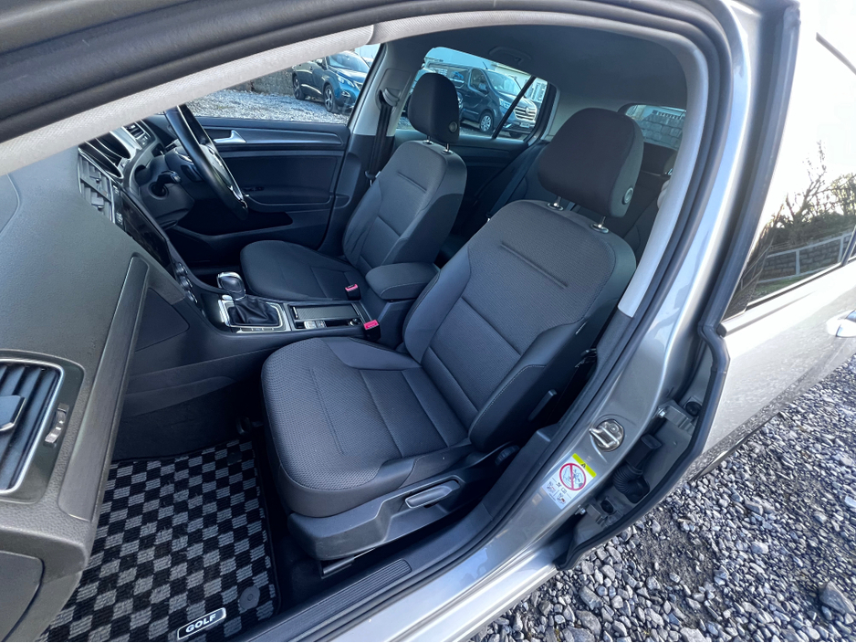 2017 Volkswagen Golf 2017 Volkswagen Golf 1.2 TSI Automatic €16,750