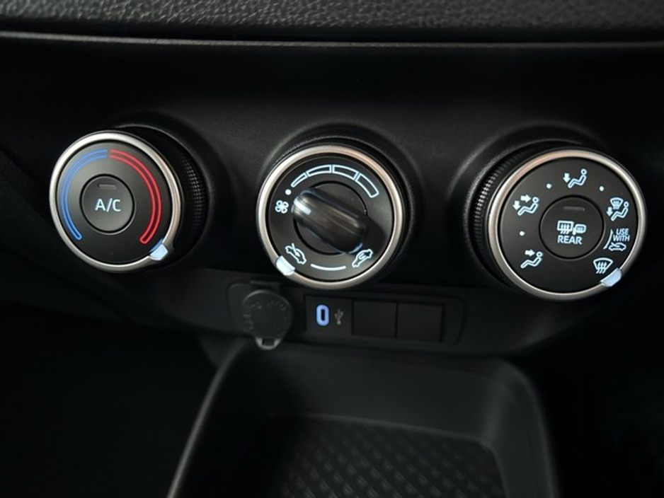 2025 Toyota Aygo X PULSE *VERY LOW KMS* €21,950