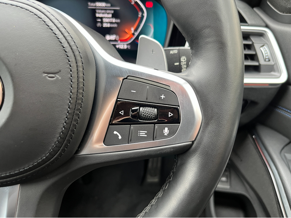 2021 BMW 3 Series - image 28