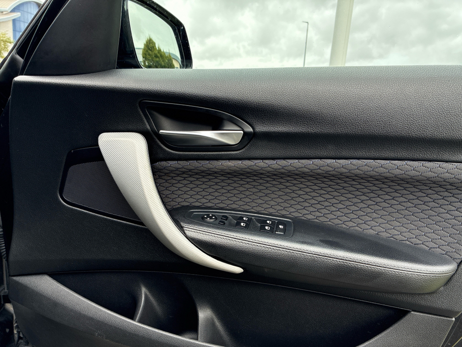 2014 BMW 1 Series - image 11