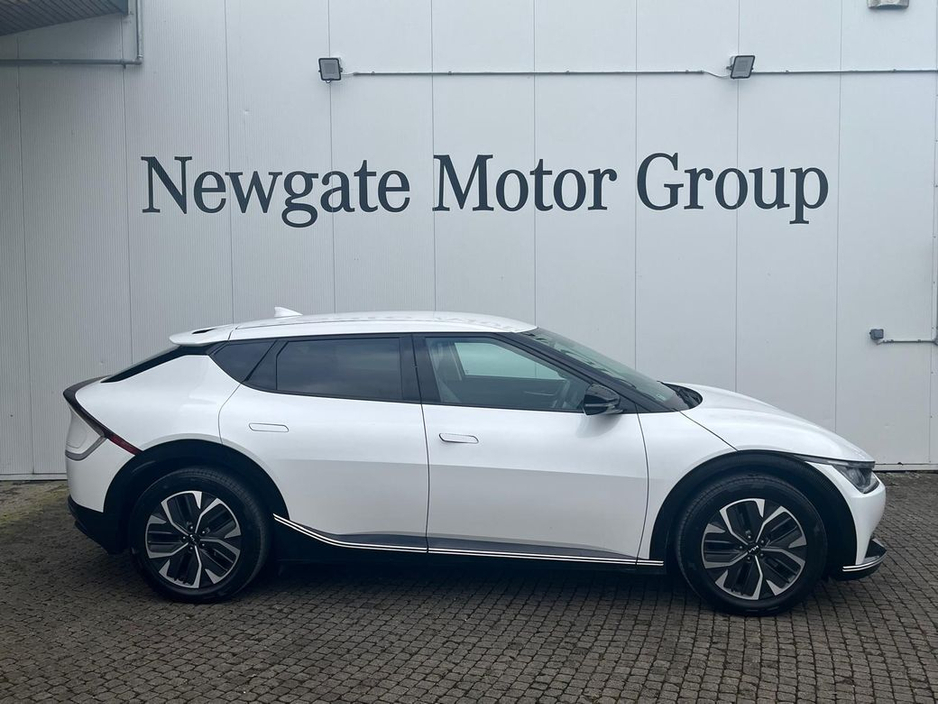 2022 Kia EV6 - image 4