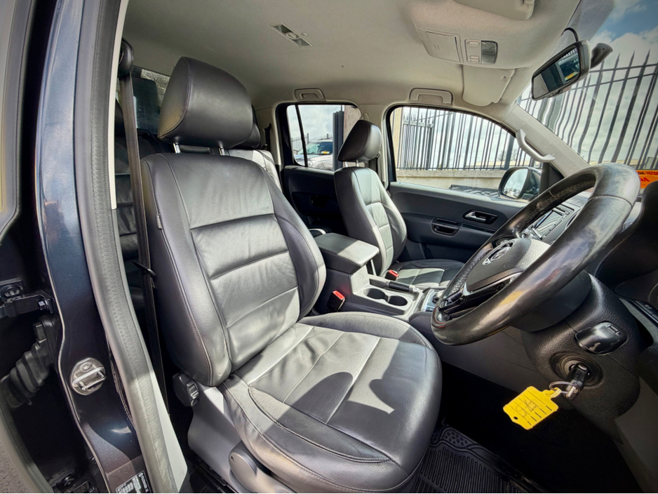 2015 Volkswagen Amarok - image 11