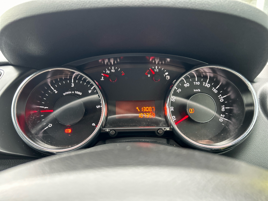 2016 Peugeot 3008 1.6 Hdi 115 bhp Active €9,950