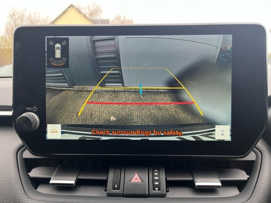 2025 Toyota Rav4 - image 13