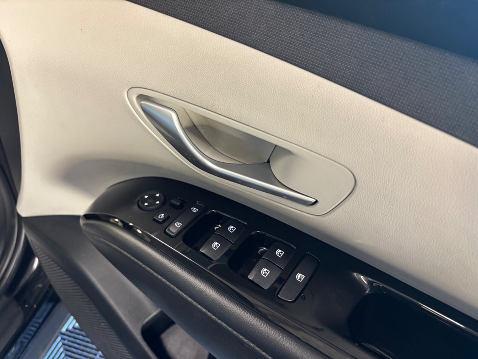 2023 Hyundai Tucson - image 12