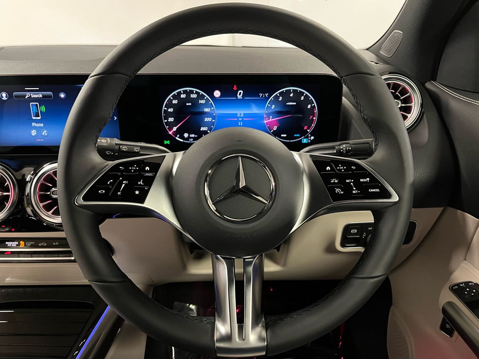2026 Mercedes-Benz GLA Class 180 Progressive - 18 Inch Alloys - Reversing Camera - Ambient Lighting - Sat Nav - Climate Control - Heated Seats - Keyless Start - Apple CarPlay/Android Auto €61,717
