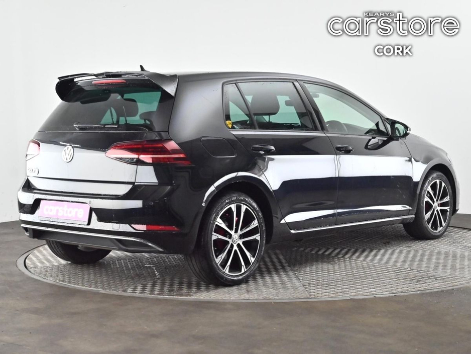 2019 Volkswagen Golf - image 5