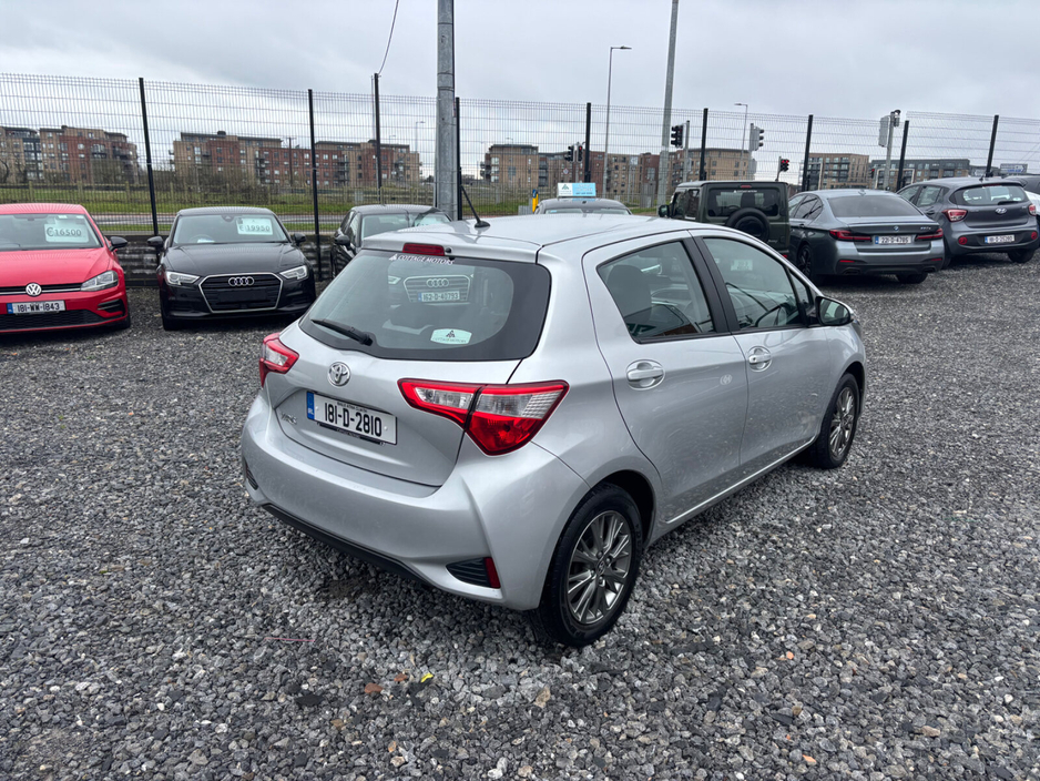 2018 Toyota Yaris - image 10