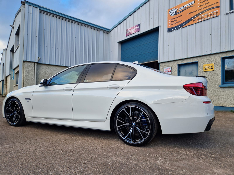 2016 BMW 5 Series - image 16