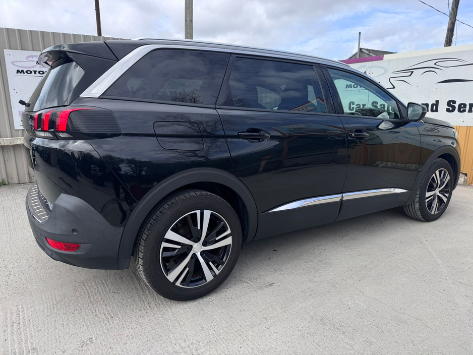 2019 Peugeot 5008 - image 8