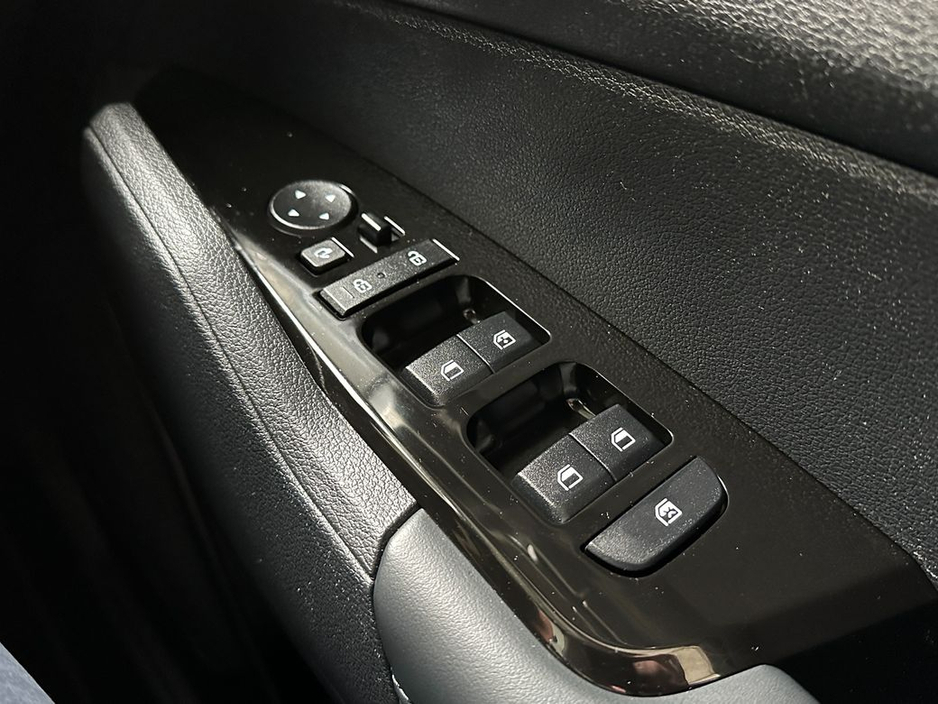 2023 Kia Sportage - image 20