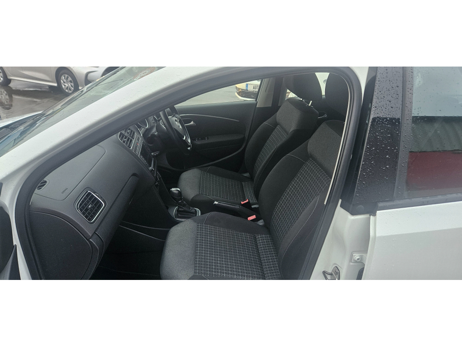 2015 Volkswagen Polo AUTOMATIC 1.2 COMFORTLINE DSG LOW KMS €10,450