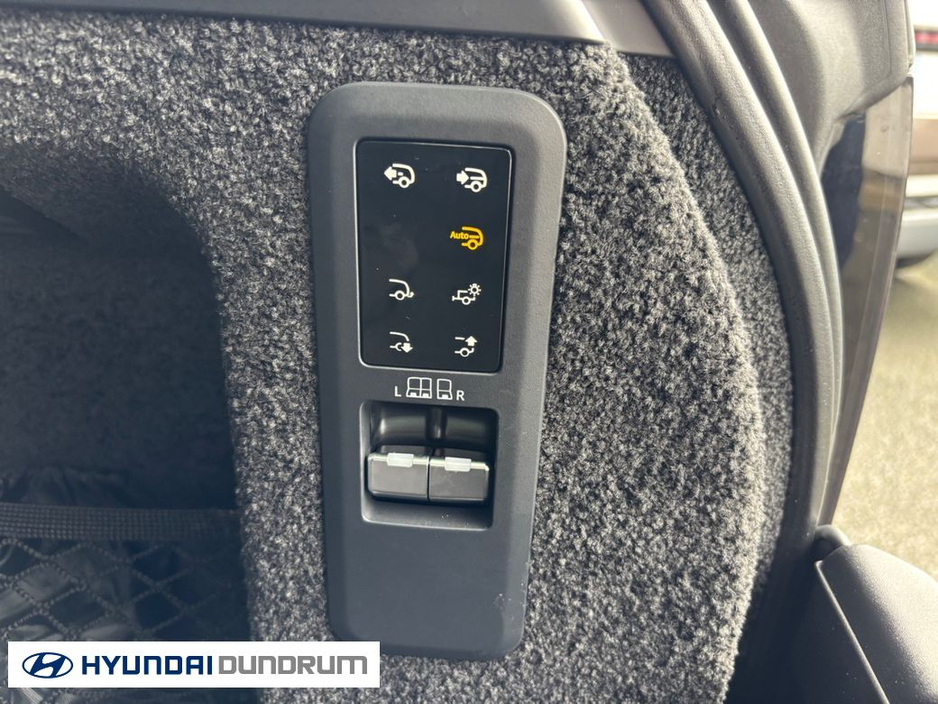 2025 Land Rover Range Rover - image 7