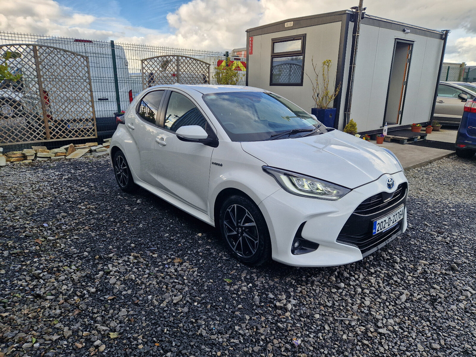 2020 Toyota Yaris - image 4