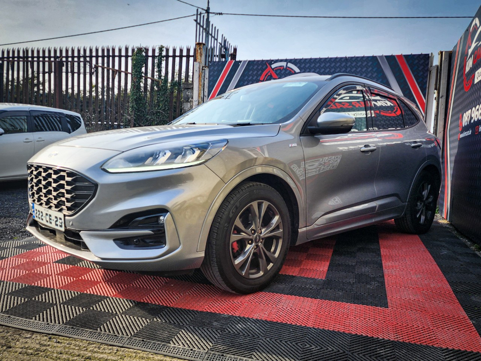 2022 Ford Kuga - image 4