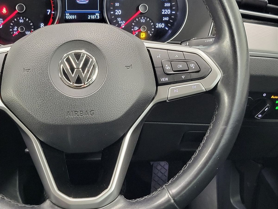 2021 Volkswagen Passat - image 18