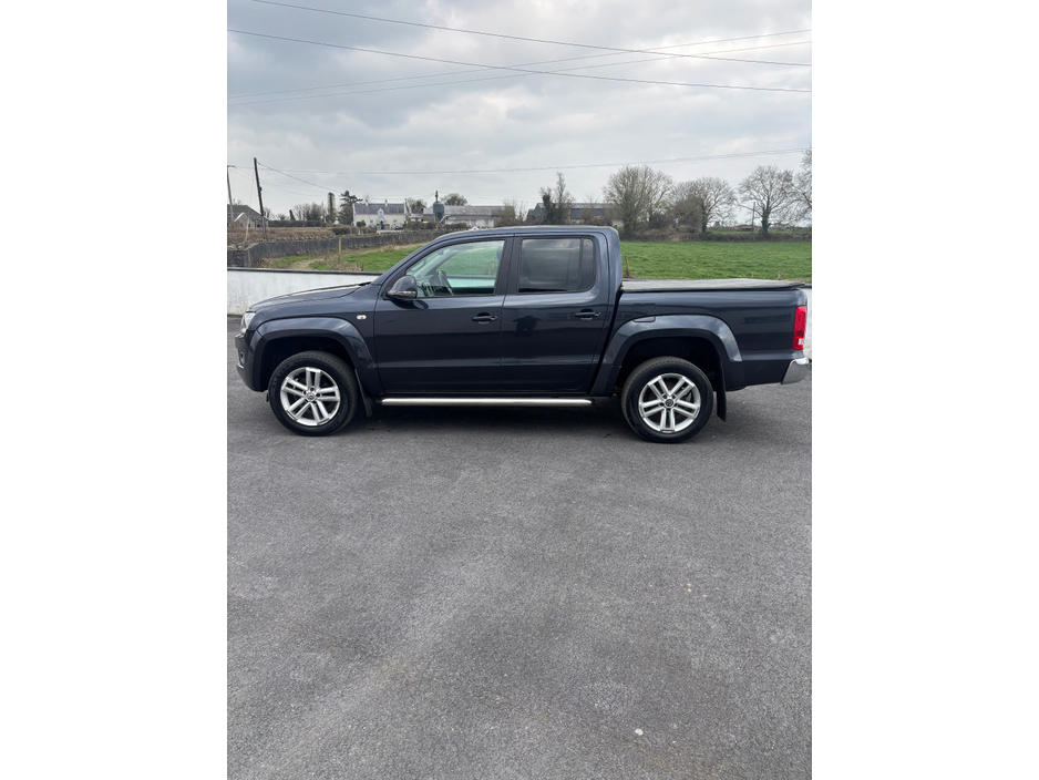 2015 Volkswagen Amarok - image 5