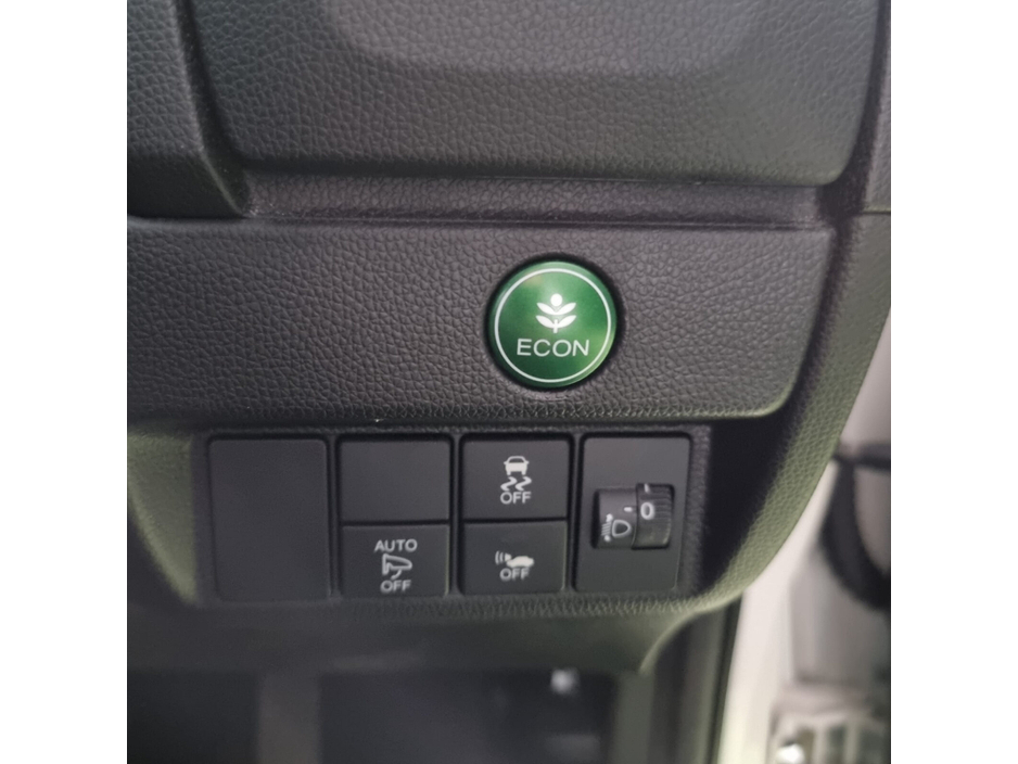 2017 Honda Fit - image 15