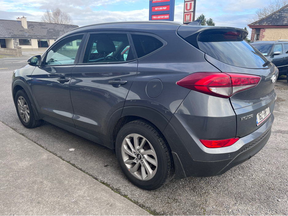 2016 Hyundai Tucson - image 3