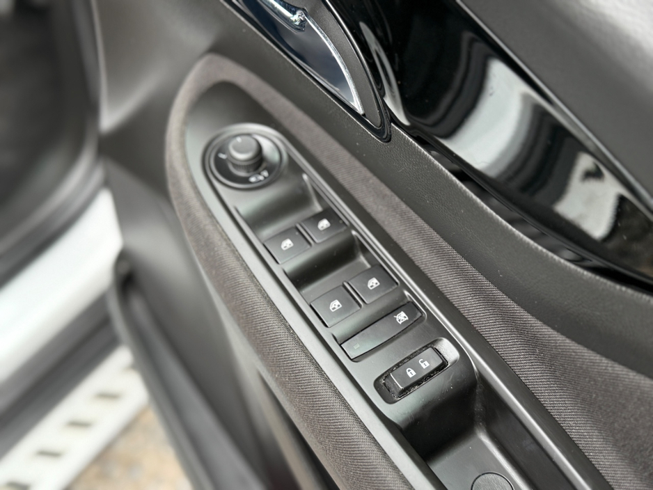 2017 Opel Mokka - image 17