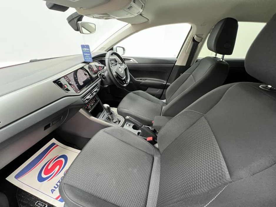 2018 Volkswagen Polo 1.0 TSI Automatic, Reversing camera, LOW MILES €16,895
