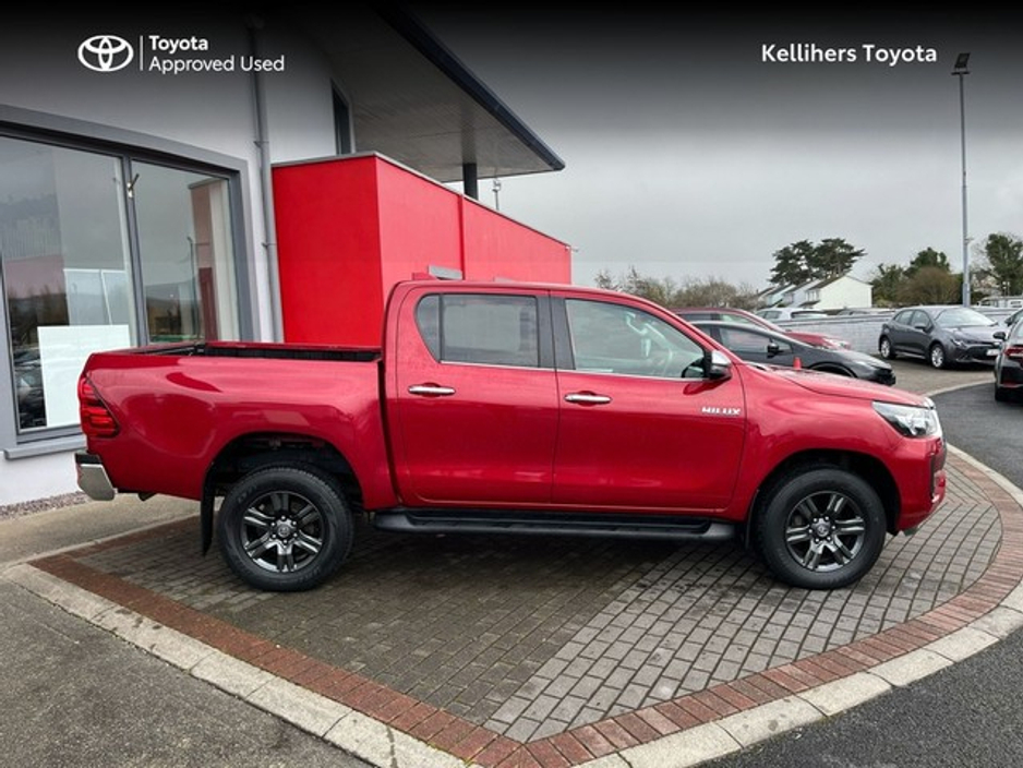 2022 Toyota Hilux 2.8 SR5 D/CAB AUTO 4DR €41,950