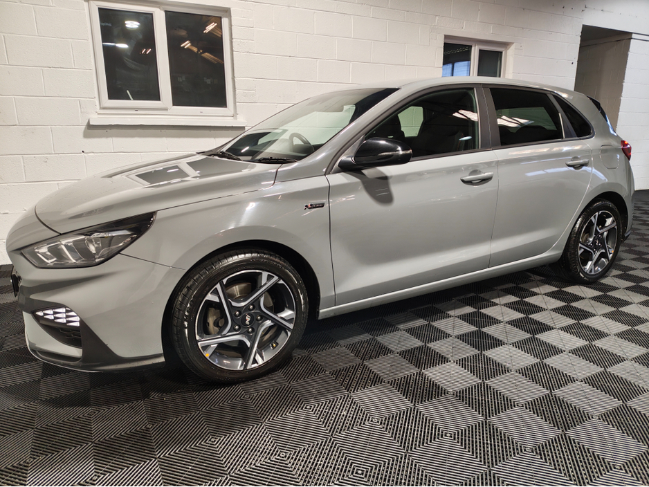 2022 Hyundai i30 - image 8