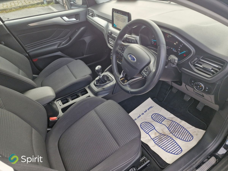 2019 Ford Focus - image 3