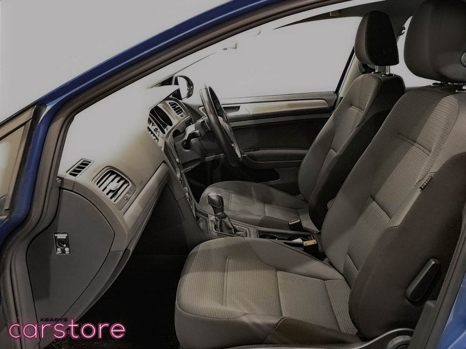 2016 Volkswagen Golf - image 9