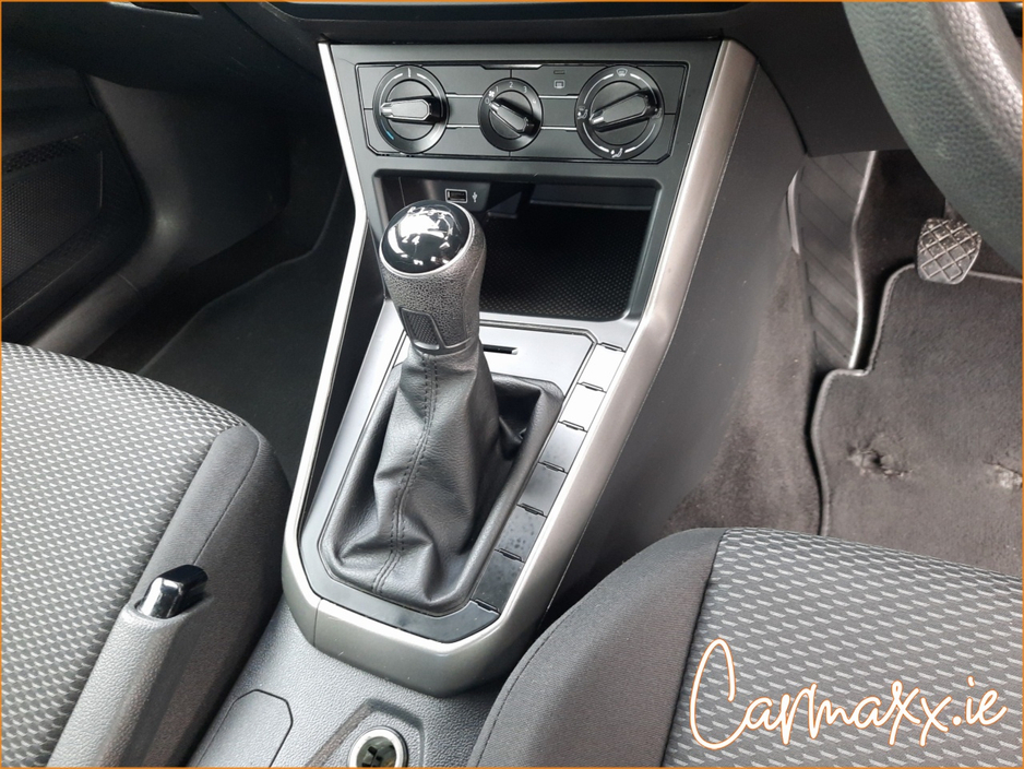 2019 Volkswagen Polo - image 20