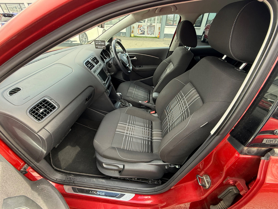 2015 Volkswagen Polo - image 18