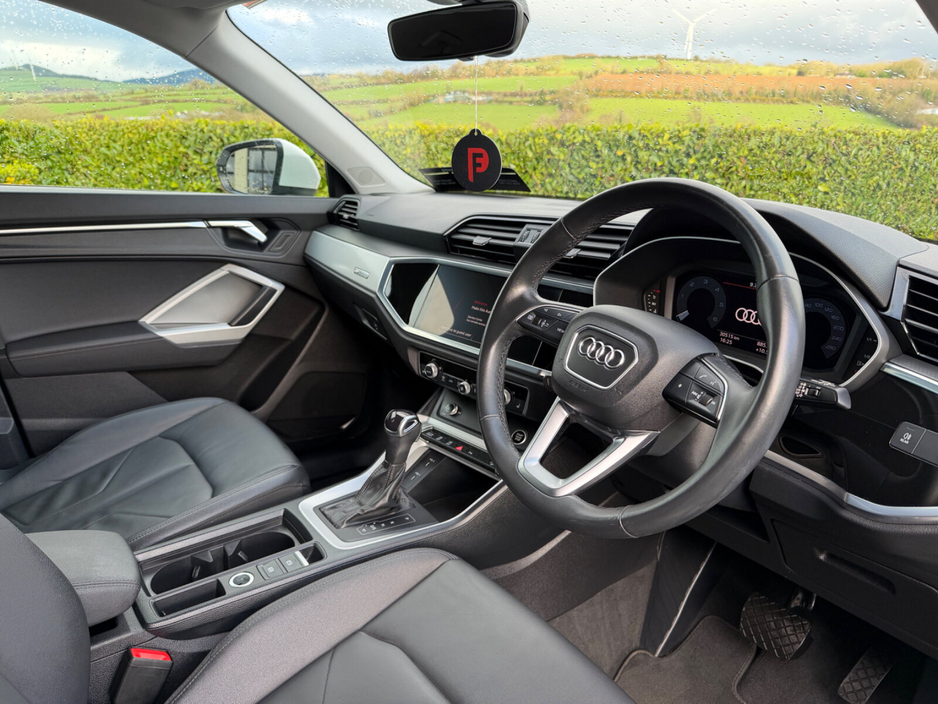 2023 Audi Q3 - image 11