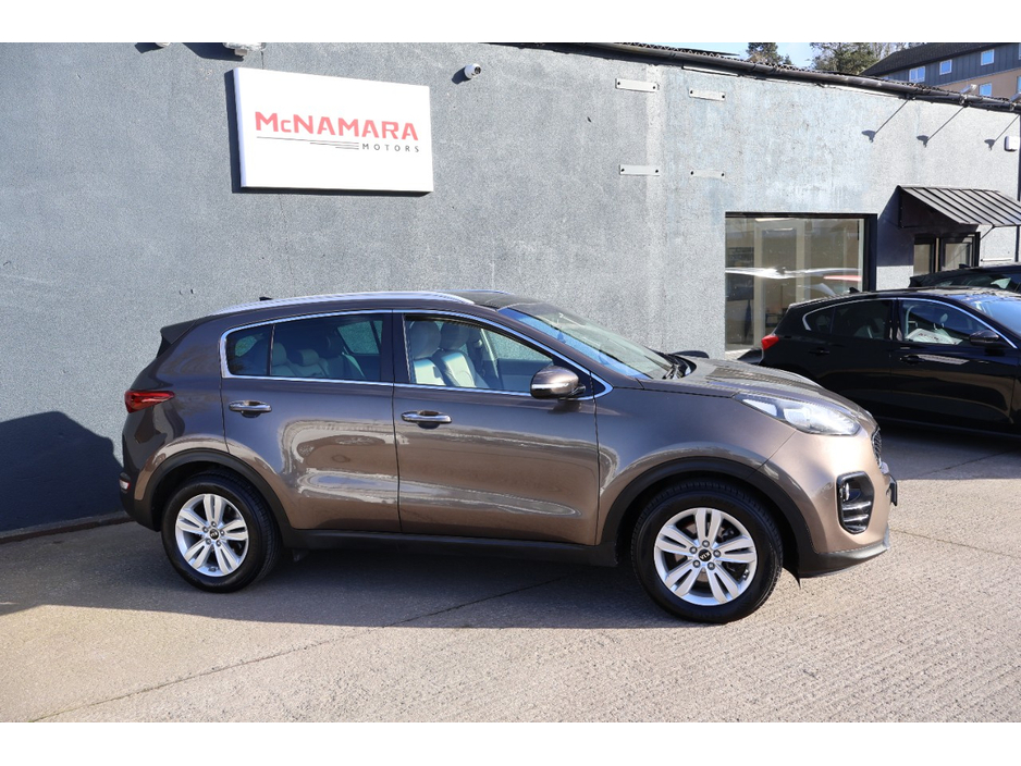 2018 Kia Sportage - image 2