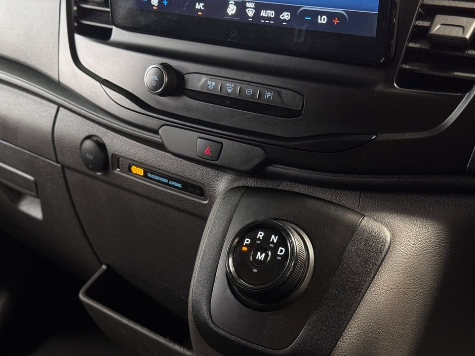 2024 Ford Transit - image 9