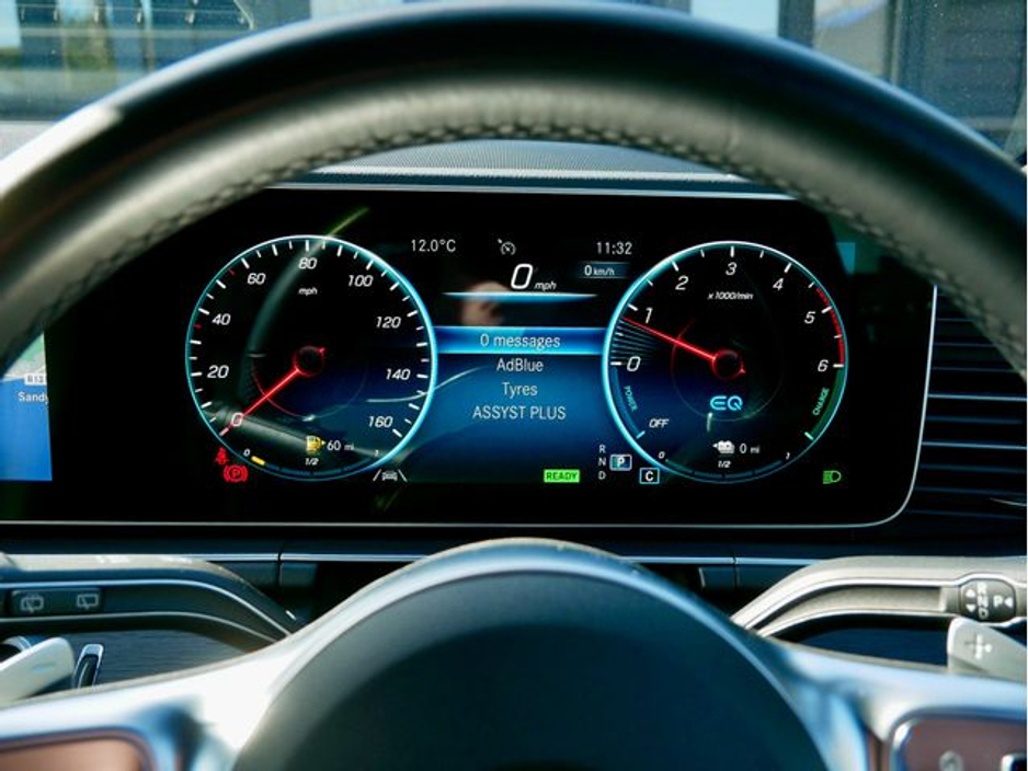 2022 Mercedes-Benz GLE Class - image 23