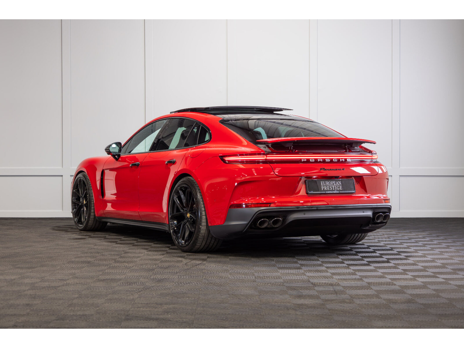 2025 Porsche Panamera - image 4