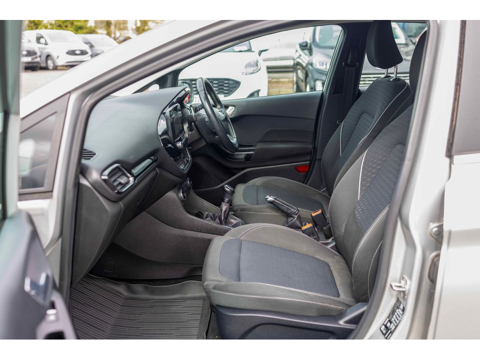 2018 Ford Fiesta - image 12