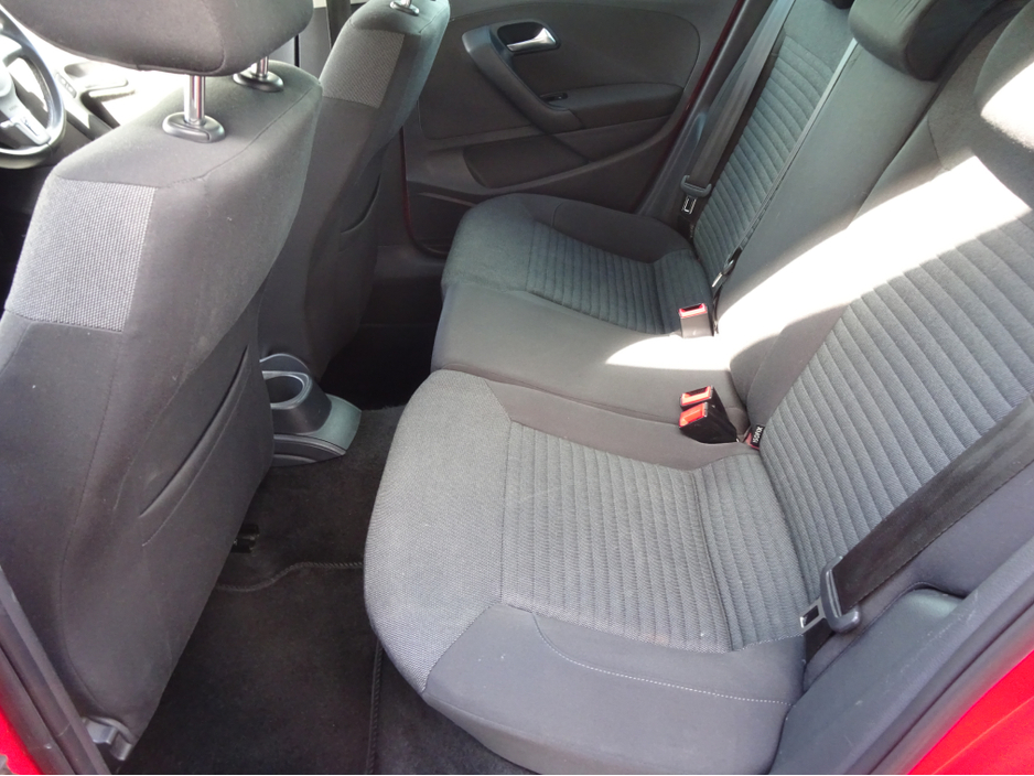 2012 Volkswagen Polo - image 17