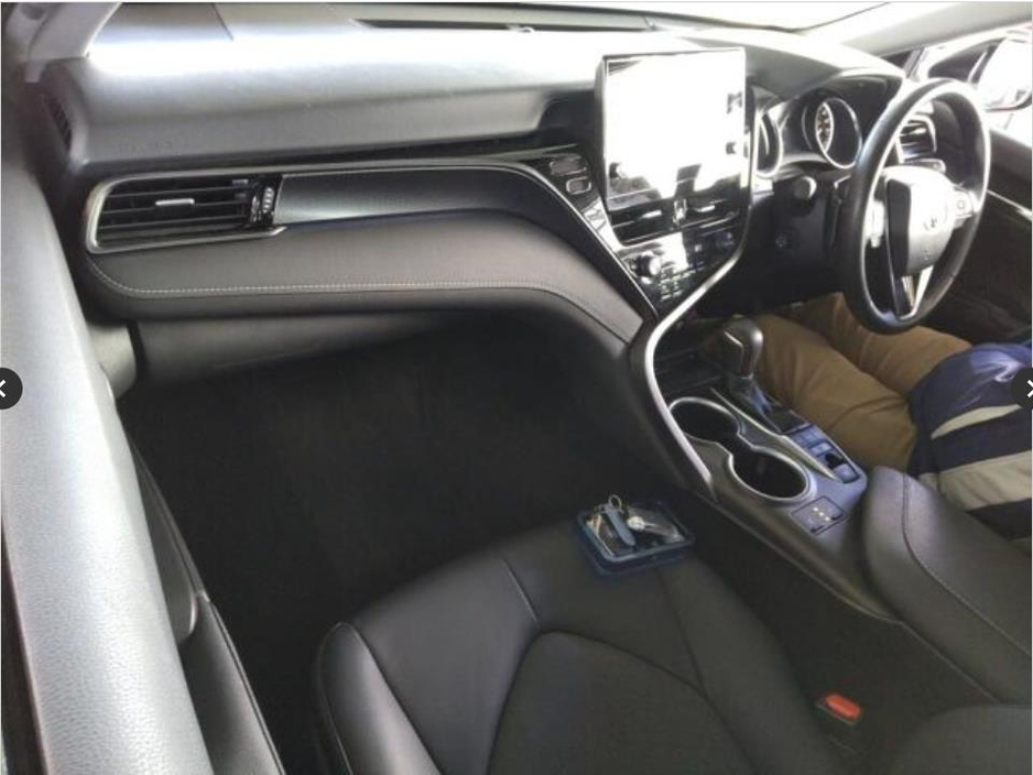 2023 Toyota Camry - image 8