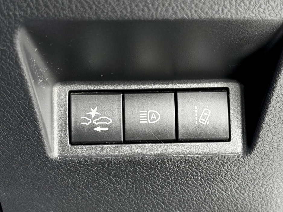 2020 Toyota Yaris - image 22